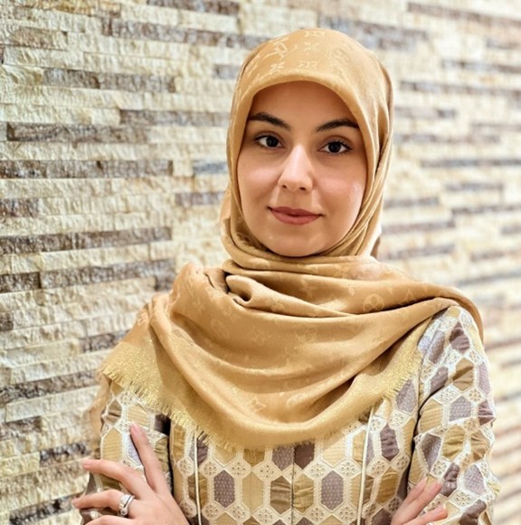 Zahra Hajilou.jpg